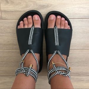 MONKI Flat Sandals